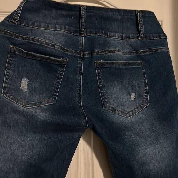 Bamboo jeans 👖 distressed blue color. Size 11 - Picture 7 of 12